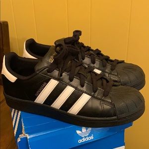 Balck & White Shell toed Adidas